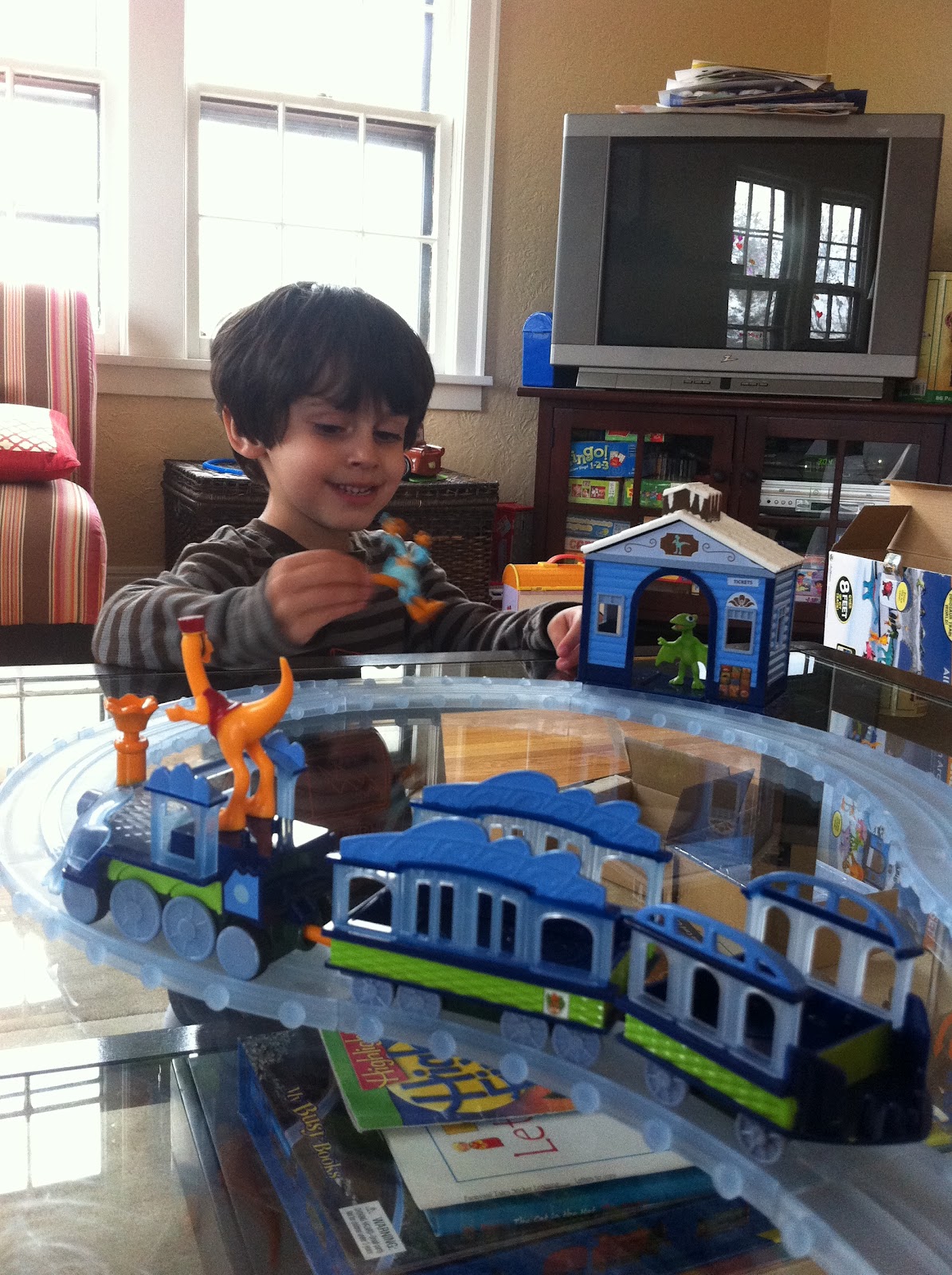 Dinosaur Train Arctic Adventure Motorized Train Set Review & Reader ...