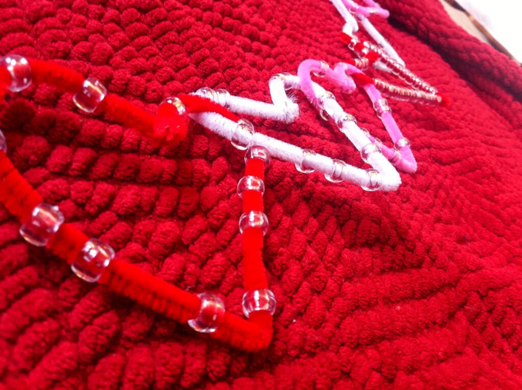 Valentine's Inspired Pipe Cleaner Beaded ❤️Hearts Craft