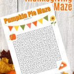 Free Printable Thanksgiving Maze with Pumpkin Pie.